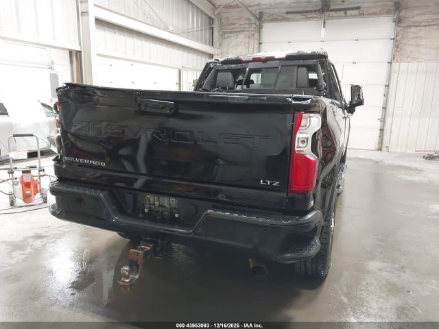 1GC4YPE7XPF189904 Chevrolet Silverado 2500hd Ltz