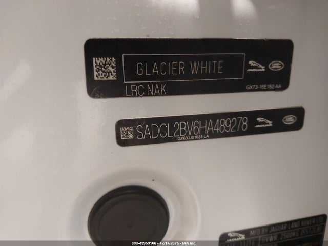 2017 JAGUAR F-PACE SADCL2BV6HA489278 Photo 8