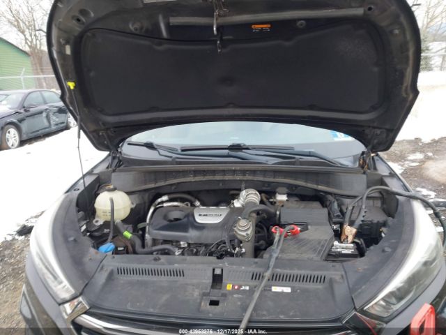 2018 HYUNDAI TUCSON KM8J3CA22JU630489 Photo 9