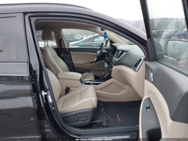 2018 HYUNDAI TUCSON KM8J3CA22JU630489 Photo 4