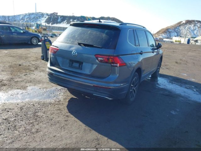2021 VOLKSWAGEN TIGUAN 3VV3B7AX0MM057055 Photo 3