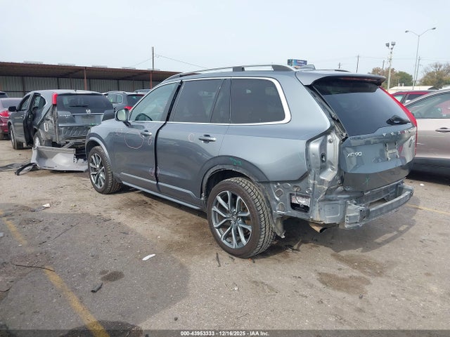 2018 VOLVO XC90 YV4A22PK6J1213142 Photo 2