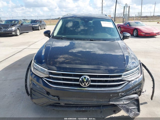 3VV2B7AXXNM049008 Volkswagen Tiguan 2.0t Se