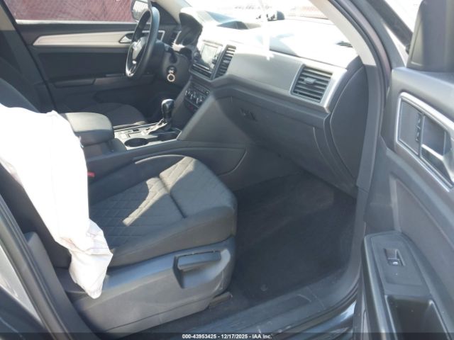2018 VOLKSWAGEN ATLAS 1V2AP2CA7JC549483 Photo 4