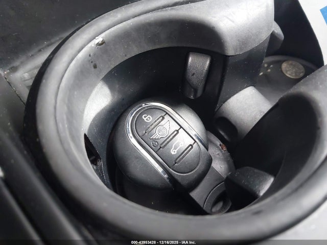 2019 MINI COUNTRYMAN WMZYT5C53K3G94783 Photo 10