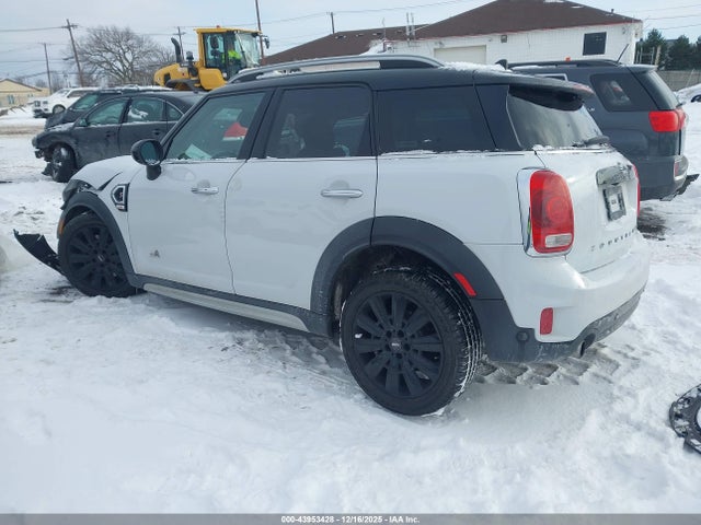 2019 MINI COUNTRYMAN WMZYT5C53K3G94783 Photo 2