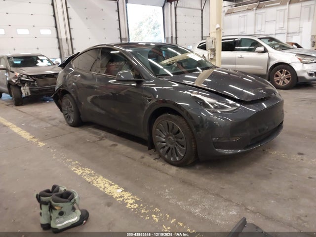 2024 TESLA MODEL Y 7SAYGDEE5RF026346 Photo 0