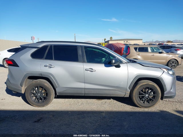 2T3H1RFV7KW026133 Toyota RAV4 LE