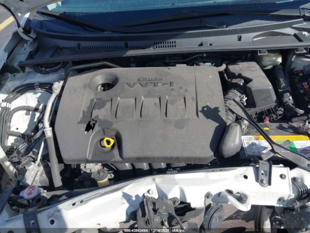 2018 TOYOTA COROLLA 5YFBURHE9JP840528 Photo 9