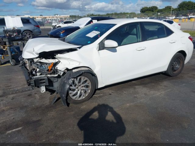 2018 TOYOTA COROLLA 5YFBURHE9JP840528 Photo 1