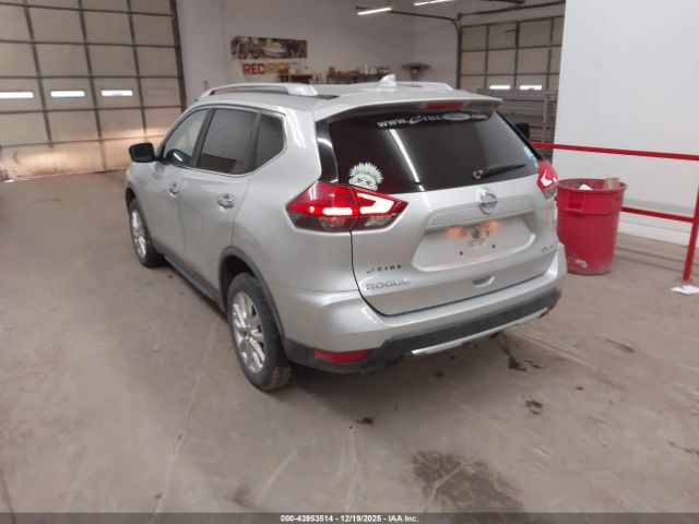 2017 NISSAN ROGUE JN8AT2MVXHW271478 Photo 2