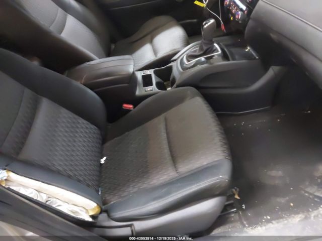 2017 NISSAN ROGUE JN8AT2MVXHW271478 Photo 4