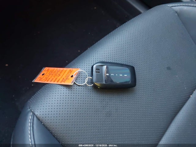 JTDADABU0P3006971 Toyota Prius Xle Awd-e