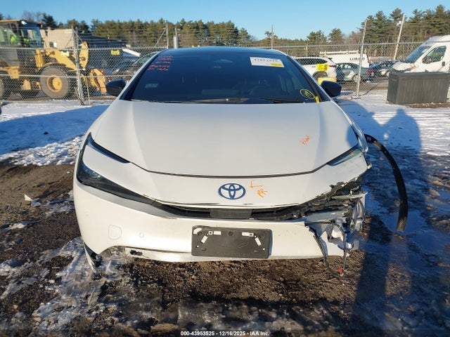 JTDADABU0P3006971 Toyota Prius Xle Awd-e