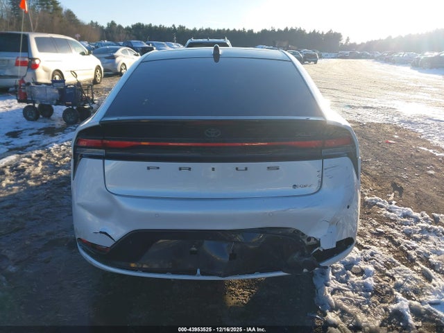 JTDADABU0P3006971 Toyota Prius Xle Awd-e