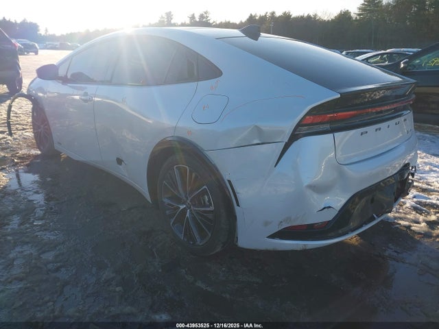 JTDADABU0P3006971 Toyota Prius Xle Awd-e
