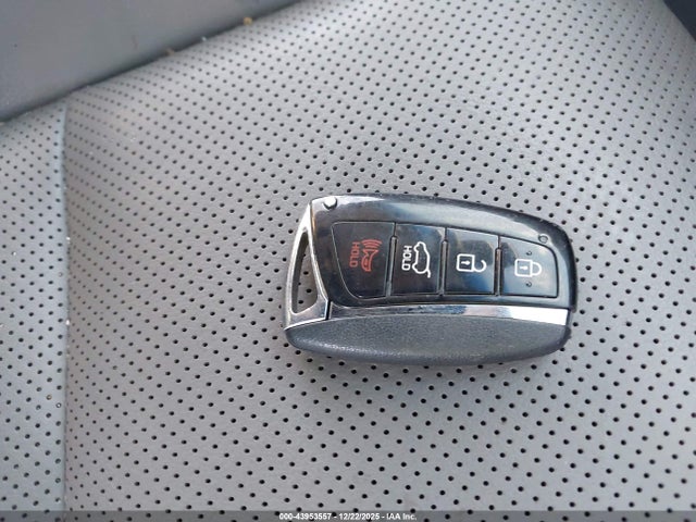 Hyundai Santa Fe Se Ultimate 2017 KM8SR4HF4HU193235 Image 11