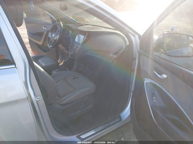 Hyundai Santa Fe Se Ultimate 2017 KM8SR4HF4HU193235 Image 5