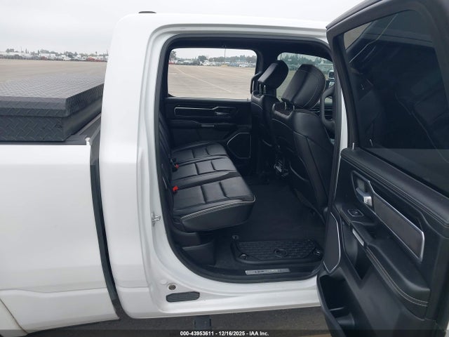 1C6SRFRT4NN420005 RAM 1500 Laramie 4x4 6&#039;4 Box