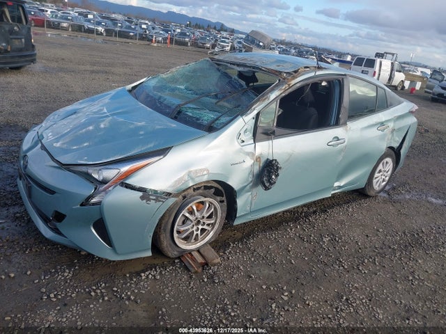 JTDKBRFUXH3032711 Toyota Prius Two