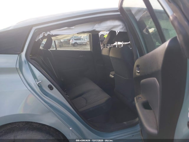 JTDKBRFUXH3032711 Toyota Prius Two