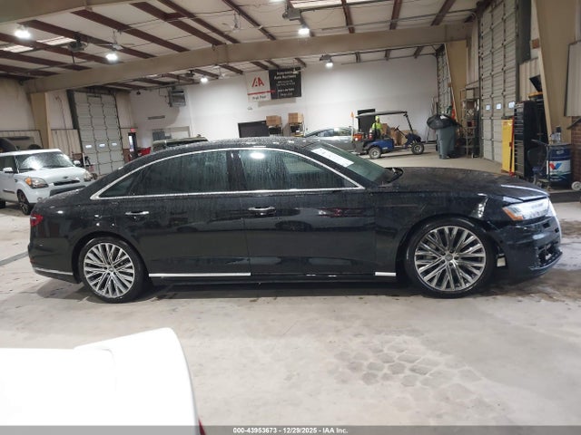 43953673 :رقم المزاد ، WAU8DAF85KN019432 vin ، 2019 Audi A8 L 55 مزاد بيع