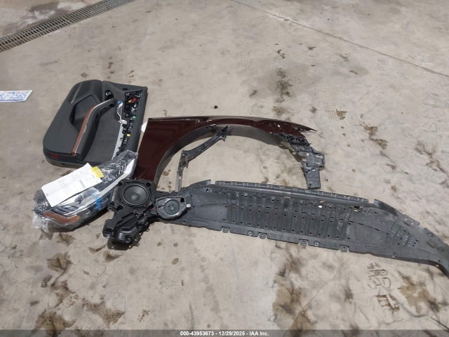 43953673 :رقم المزاد ، WAU8DAF85KN019432 vin ، 2019 Audi A8 L 55 مزاد بيع