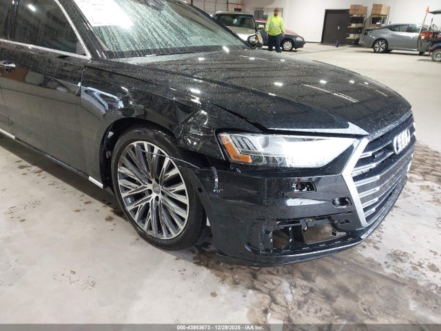 43953673 :رقم المزاد ، WAU8DAF85KN019432 vin ، 2019 Audi A8 L 55 مزاد بيع