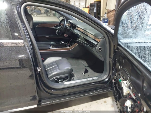 43953673 :رقم المزاد ، WAU8DAF85KN019432 vin ، 2019 Audi A8 L 55 مزاد بيع