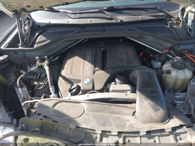 2018 BMW X5 5UXKR2C56J0X08352 Photo 9