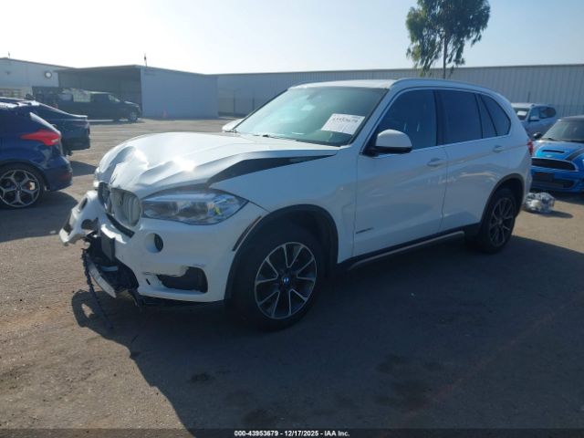 2018 BMW X5 5UXKR2C56J0X08352 Photo 1