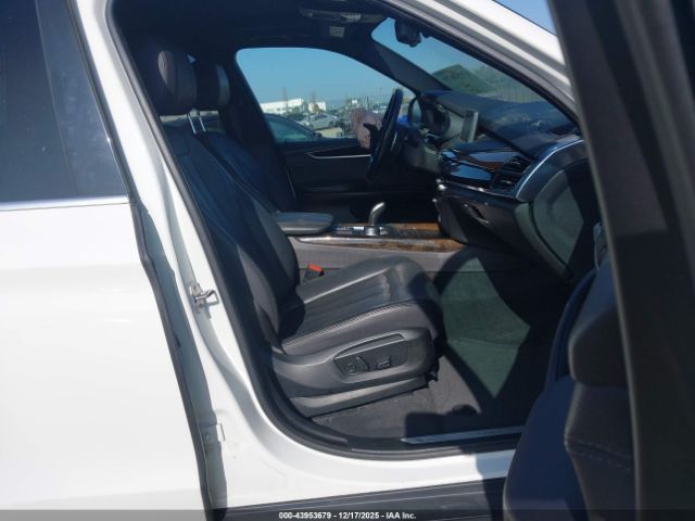 2018 BMW X5 5UXKR2C56J0X08352 Photo 4