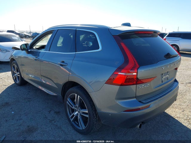 2018 VOLVO XC60 YV4A22RK8J1009570 Photo 2
