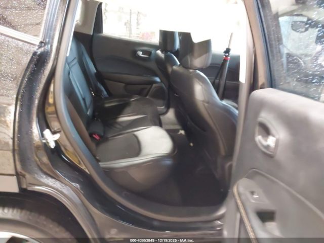 2019 JEEP COMPASS 3C4NJDBB7KT768136 Photo 7