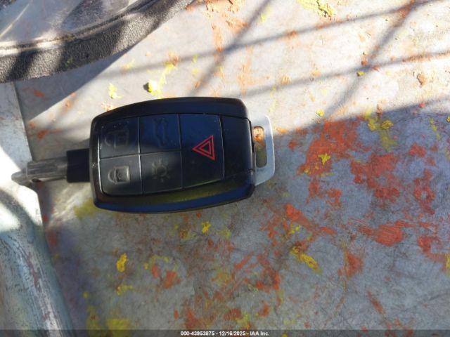 2011 VOLVO C70 YV1672MC0BJ120085 Photo 10