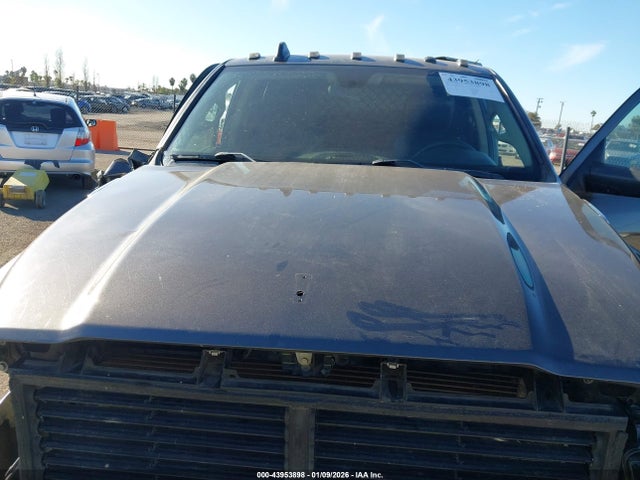 3C7WRTCL8LG279935 RAM 3500 Chassis Tradesman/slt/laramie/limited