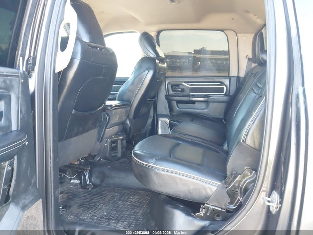 3C7WRTCL8LG279935 RAM 3500 Chassis Tradesman/slt/laramie/limited