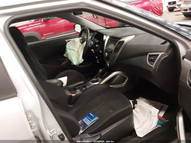 KMHTC6AD0GU270773 Hyundai Veloster