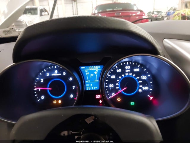 KMHTC6AD0GU270773 Hyundai Veloster