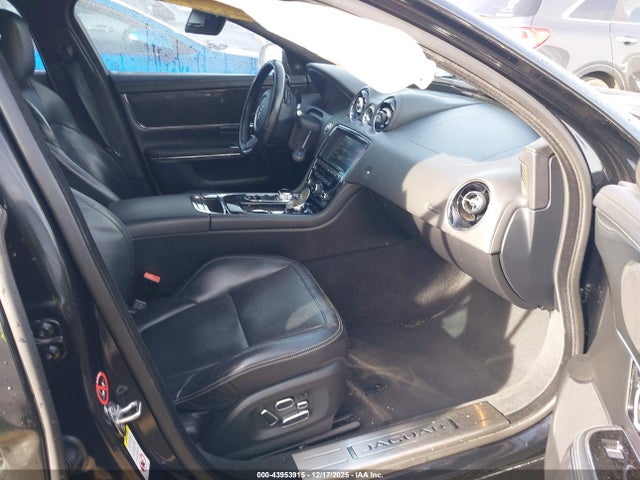 2015 JAGUAR XJ SAJWA3HT9FMV86207 Photo 4