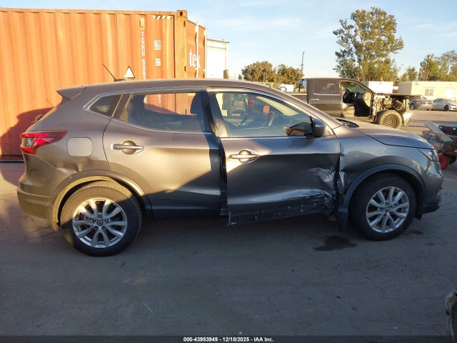 JN1BJ1AV4MW302919 Nissan Rogue Sport S Fwd Xtronic Cvt