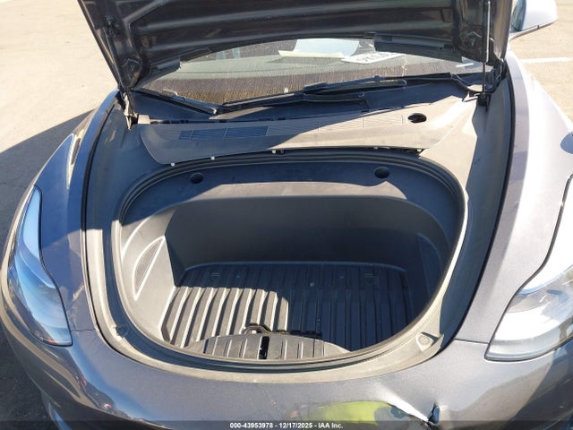 2023 TESLA MODEL 3 5YJ3E1EA3PF698850 Photo 9