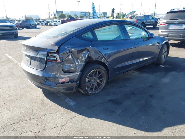 2023 TESLA MODEL 3 5YJ3E1EA3PF698850 Photo 3