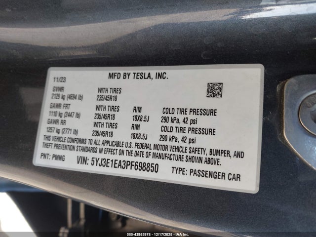 2023 TESLA MODEL 3 5YJ3E1EA3PF698850 Photo 8