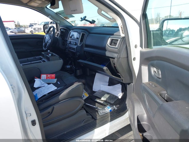 1N6AA1F37JN523557 Nissan Titan Xd S Gas