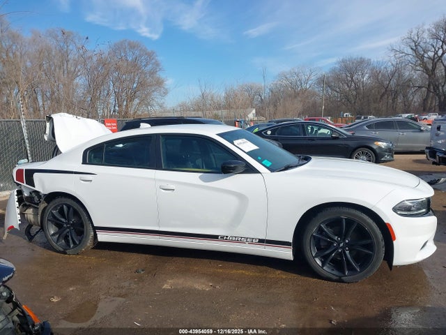 2017 Dodge Charger Sxt Rwd მანქანა იყიდება აუქციონზე, vin: 2C3CDXHG0HH642645, აუქციონის ნომერი: 43954059