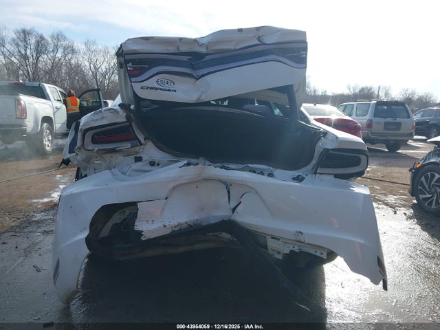 2017 Dodge Charger Sxt Rwd მანქანა იყიდება აუქციონზე, vin: 2C3CDXHG0HH642645, აუქციონის ნომერი: 43954059