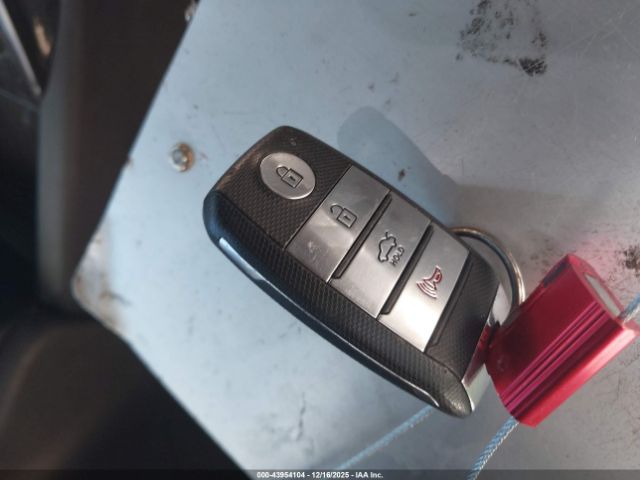 2018 KIA OPTIMA 5XXGU4L32JG202905 Photo 10