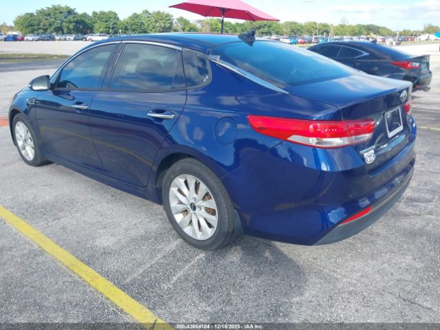 2018 KIA OPTIMA 5XXGU4L32JG202905 Photo 2