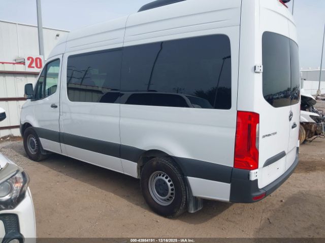 2024 MERCEDES-BENZ SPRINTER 2500 W1Z4KFHY6RP714395 Photo 2